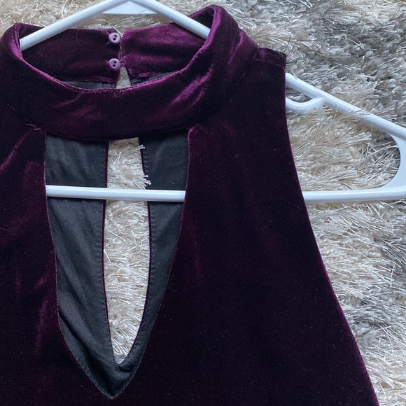 SIMONS Holidays plum velvet dress - Picture 4 of 4